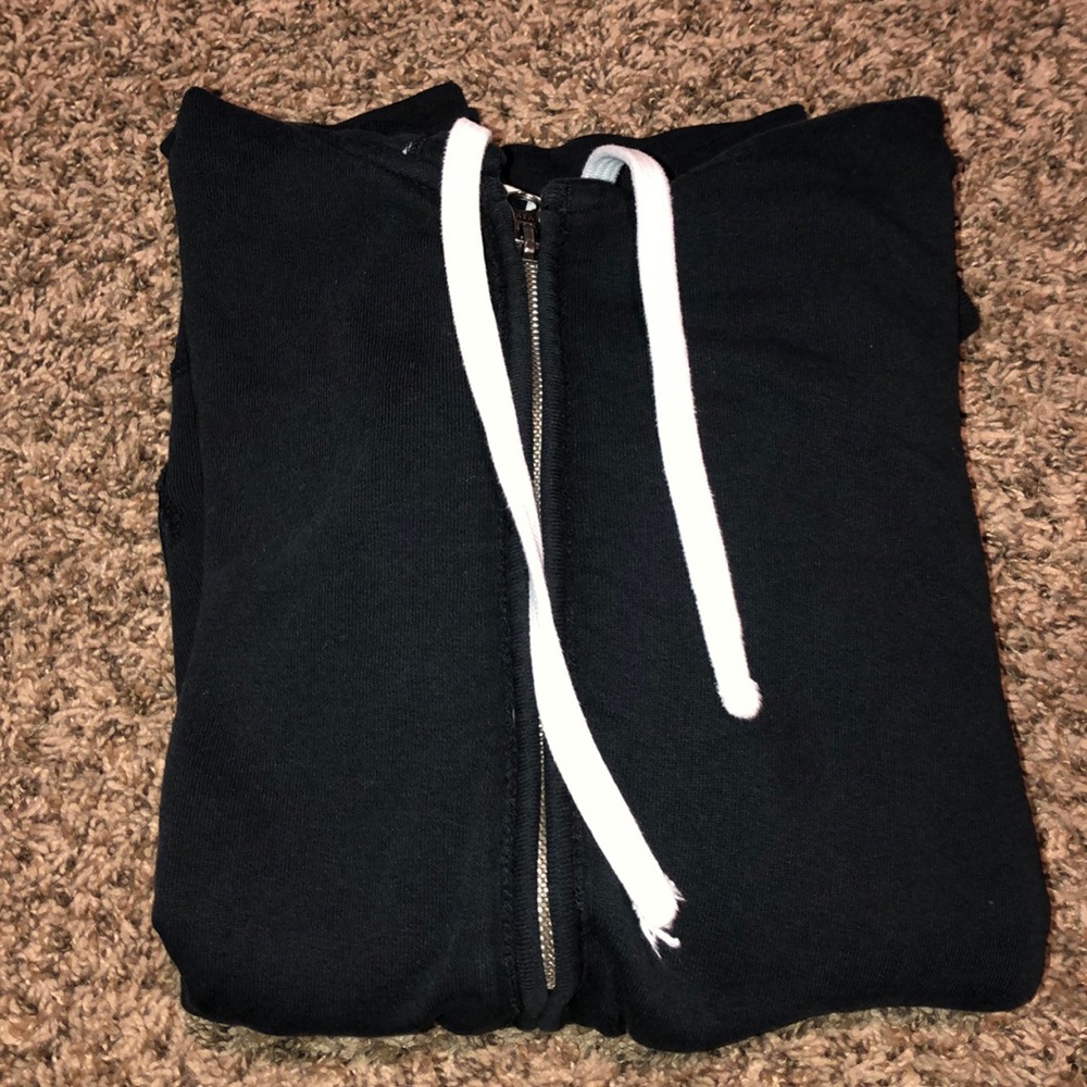 Black mossimo zip up